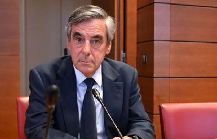 le procès de François Fillon reporté au 29 avril 2025