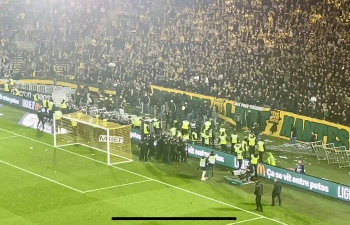 colère dans les tribunes, crise à tous les niveaux !