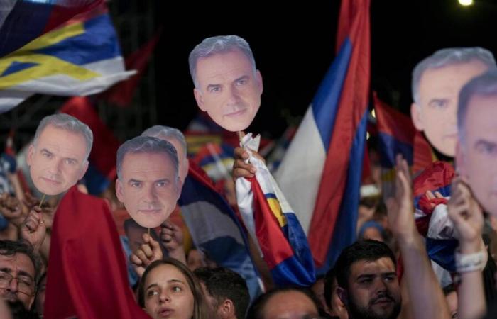 Le candidat de l’opposition de gauche Yamandu Orsi remporte l’élection présidentielle en Uruguay