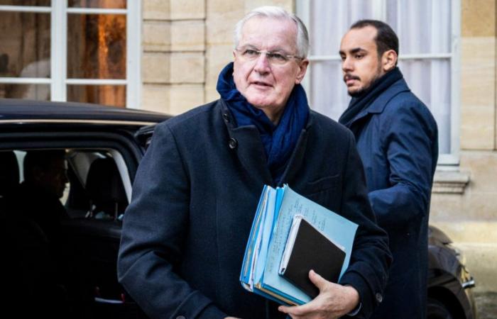 Michel Barnier, épée de Damoclès sur la tête, reçoit les chefs de groupe à Matignon