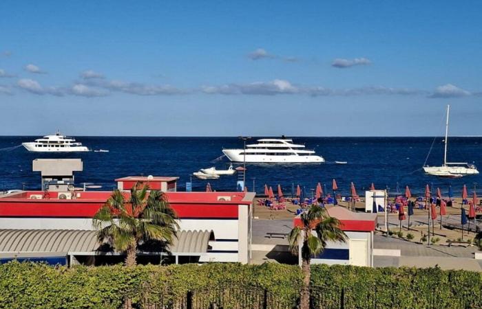 En Egypte, dix-sept personnes portées disparues après le chavirage d’un bateau touristique en mer Rouge