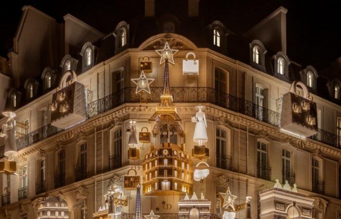 Dior crée des vitrines de Noël magiques au 30 Montaigne