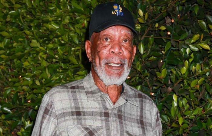 Morgan Freeman sort pour un dîner dans une apparition rare à Los Angeles : photo