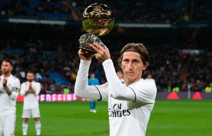 Le beau geste de Modric avec son Ballon d’Or pour un joueur blessé