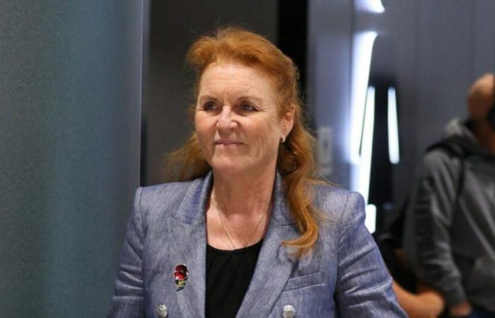 Longtemps le mouton noir de la famille royale… Quelle relation Sarah Ferguson entretient-elle avec ses filles, les princesses Eugénie et Béatrice ?