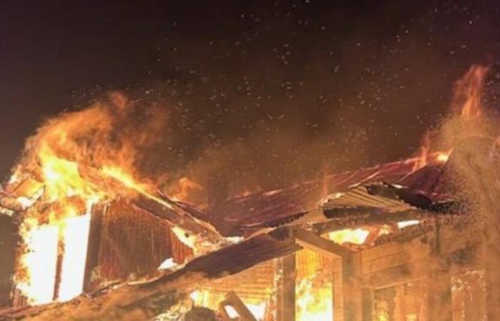 Hautes Alpes. Deux maisons détruites par un incendie à Risoul.