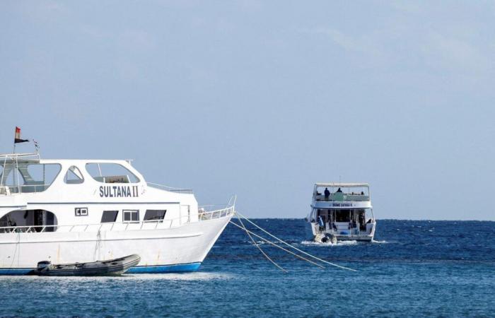 Quatre corps et trois survivants retrouvés dans le naufrage d’un bateau égyptien sur la mer Rouge