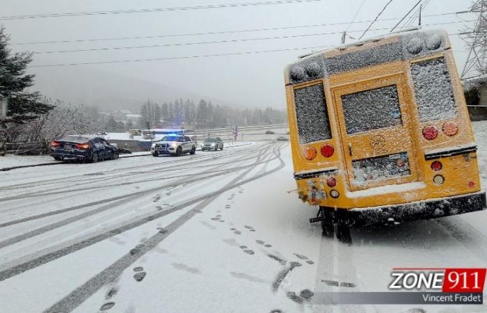 Première chute de neige dans la région de Québec, les accidents se multiplient