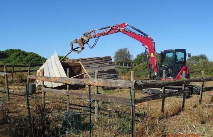 an illegal construction destroyed in Poussan