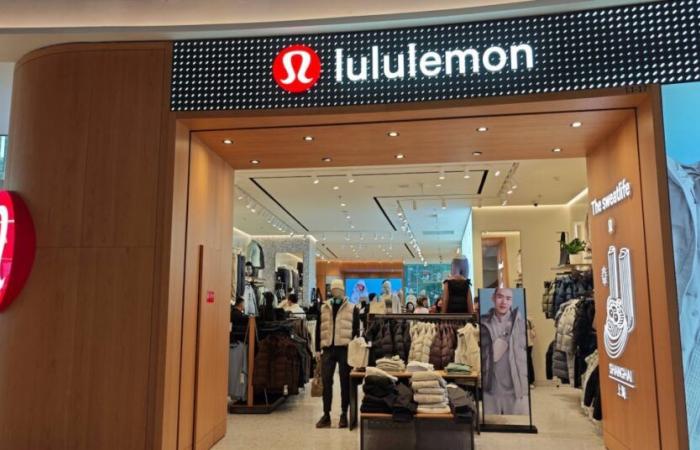 Un couple arrêté après avoir prétendument volé 1 million de dollars de marchandises dans les magasins Lululemon