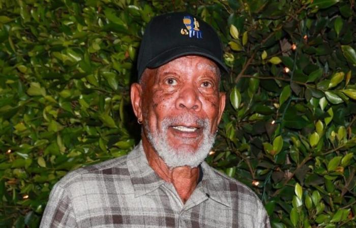 Morgan Freeman, 87 ans, a l’air vif et dynamique après avoir suscité des problèmes de santé