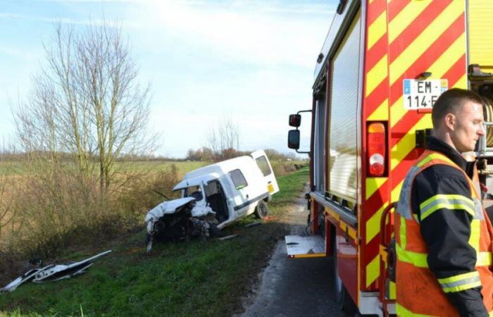 J’ai juré. Deux blessés graves dans une collision entre un poids lourd et un utilitaire à Rochefort-sur-Nenon