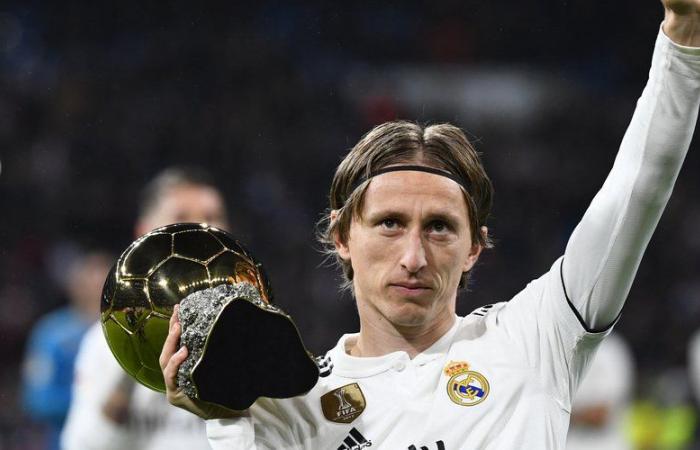 “La moindre des choses”… Luka Modric envoie son Ballon d’Or à un jeune joueur à moitié paralysé