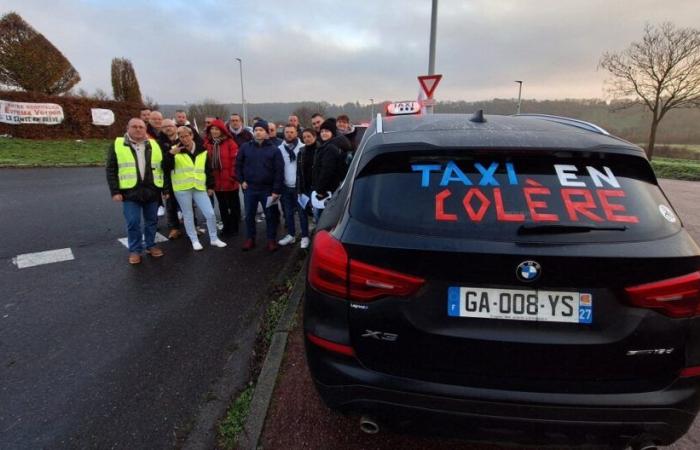 Les taxis de l’Eure manifestent à Évreux pour leur survie