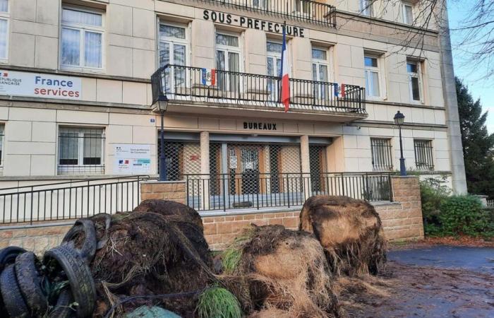 la Coordination rurale de la Manche laisse des traces de sa visite à Coutances