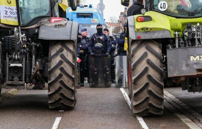 Les tracteurs de la Coordination Rurale sont arrivés près du Parlement Européen à Strasbourg