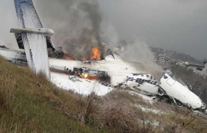 Un avion s’écrase à Pico, cinq morts