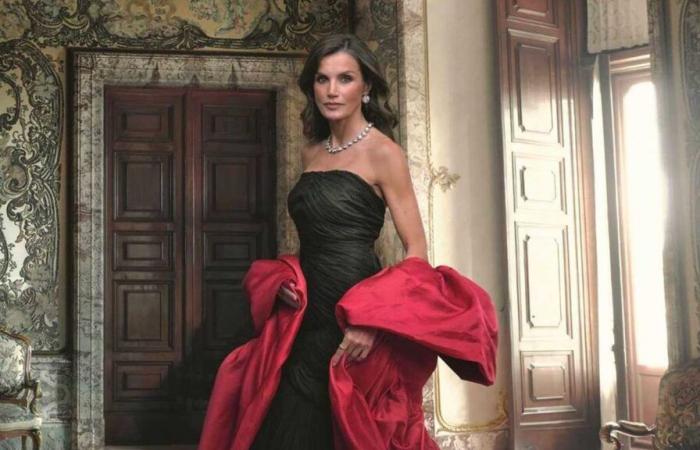 La reine Letizia est majestueuse avec sa cape Balenciaga vintage créée pour le mariage du roi Juan Carlos