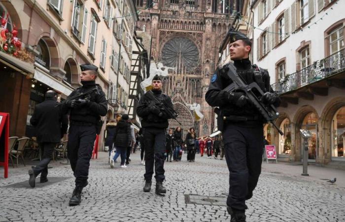 Drones, sens unique pour les piétons, police… le marché de Noël de Strasbourg ouvre sous haute sécurité