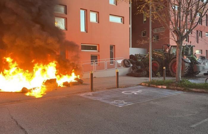 incendies et périphérique de Nîmes bloqué