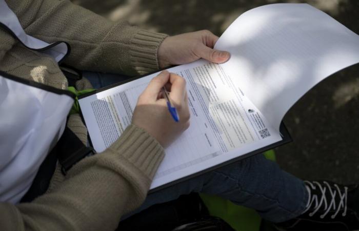 Les Suisses de l’étranger placent leurs espoirs dans la collecte de signatures en ligne