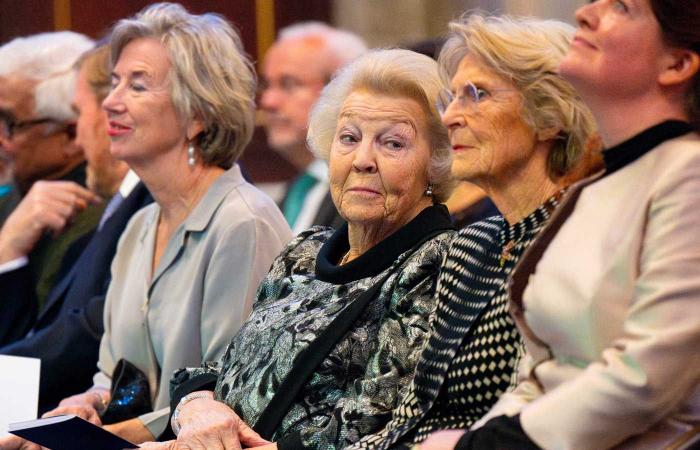 La princesse Beatrix et la princesse Irène se joignent au couple royal pour remettre le prix Erasmus