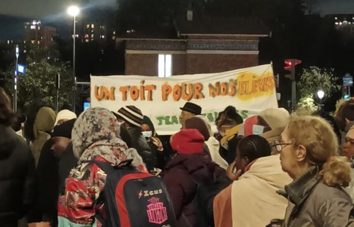 mobilisation pour la réquisition d’un lycée vide du 19e (Paris)