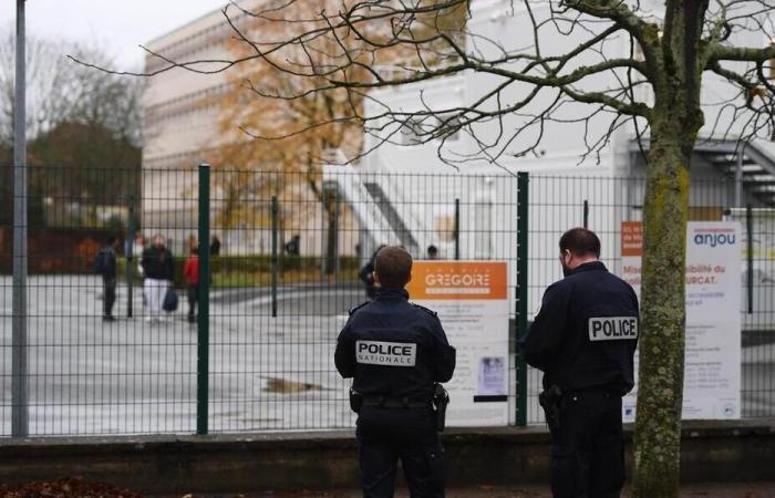 Une bouteille d’acide explose dans un collège du Maine-et-Loire : trois étudiants blessés.