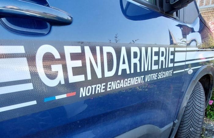 il va à la gendarmerie pour régler un problème… il ressort sans permis