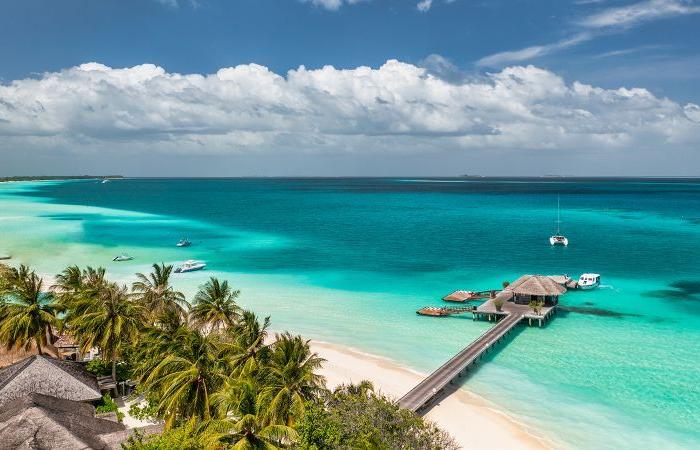 C’est cher de visiter les Maldives. Maintenant, c’est aussi plus cher de partir