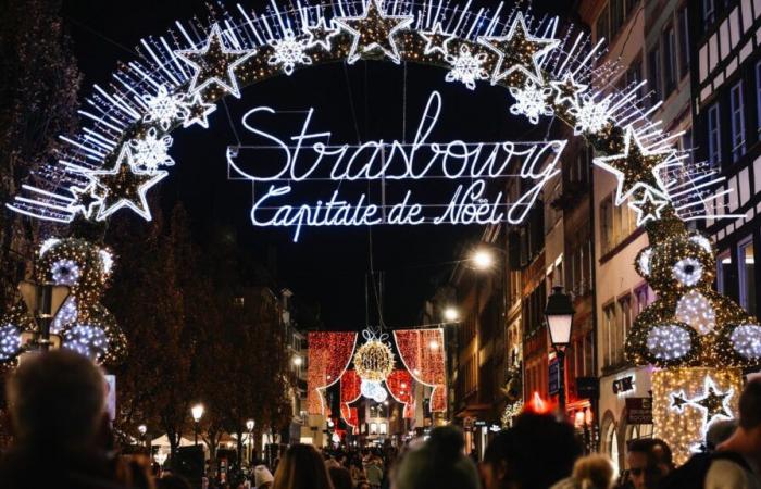 Le marché de Noël de Strasbourg a ouvert ses portes, une « belle affluence » pour le premier jour