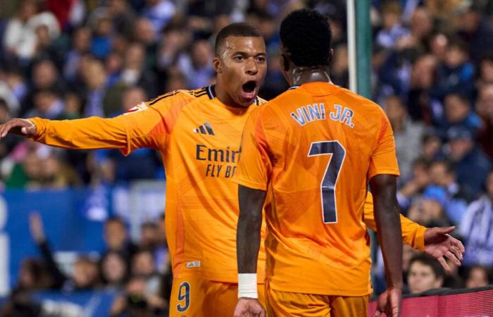 Carlo Ancelotti explique le changement de position de Kylian Mbappe avec Vinicius Junior lors d’une victoire facile au Real Madrid