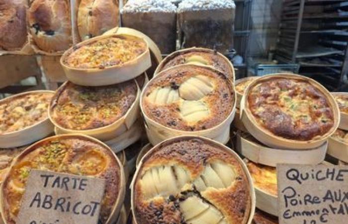 The Marais and its delicacies – Hôtel de Ville de Paris – Paris, 75004