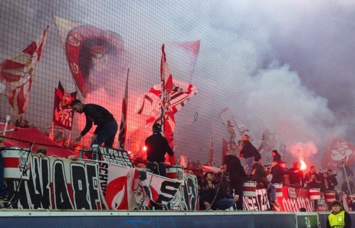 Des supporters allemands portés disparus après des perquisitions choquantes à la frontière serbe