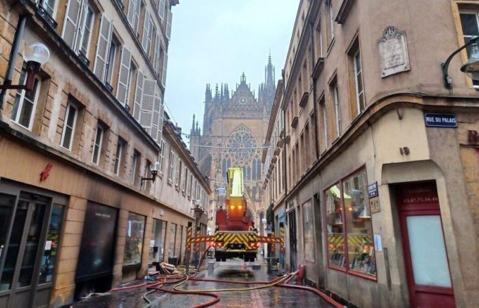 la librairie Hisler, fermée après la catastrophe, a été cambriolée