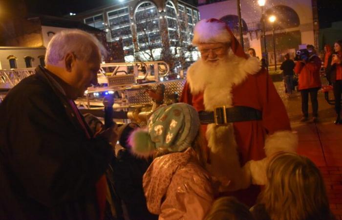 DIAPORAMA : La ville de Wheeling accueille l’hiver sur la Plaza