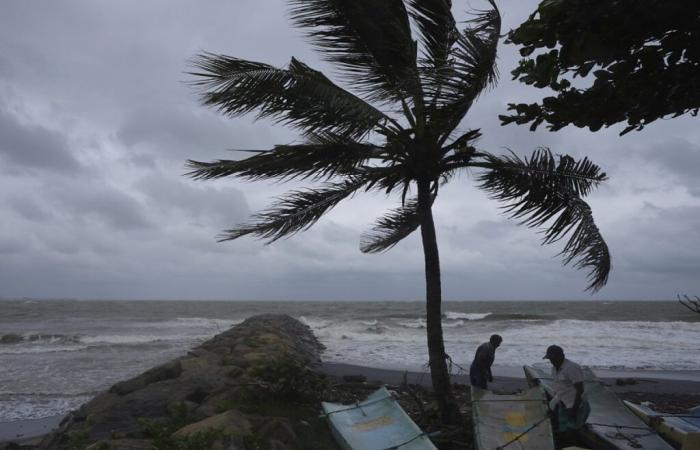 La tempête fait 12 morts et plus de 300 000 personnes touchées au Sri Lanka