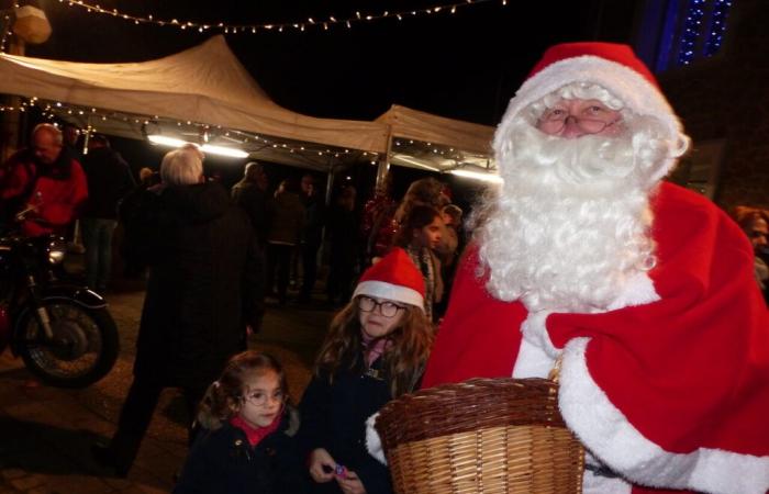 courses de trot en présence du Père Noël