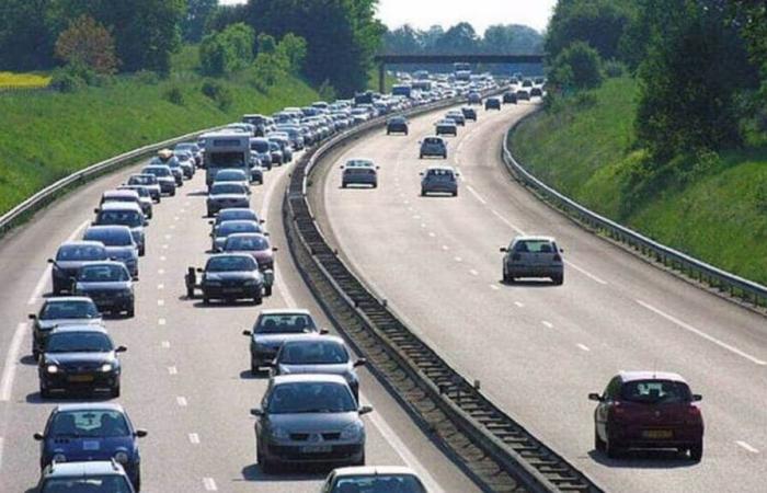 Limitation de vitesse variable sur cette autoroute de la Gironde pour réguler la circulation automobile