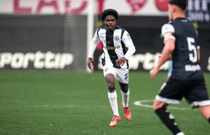 Le FC Zurich lance Perfect Coulibaly (15 ans)