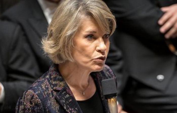 Anne Genetet défend le programme d’éducation sexuelle et restructure sa ministre déléguée