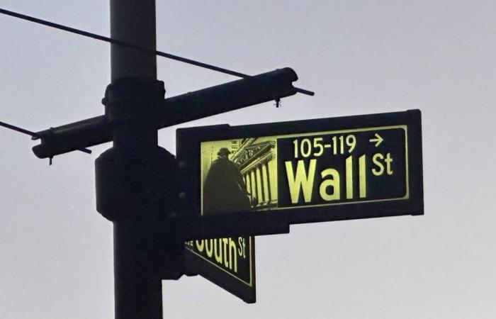 En vacances à Wall Street, le CAC 40 plombé par le risque politique