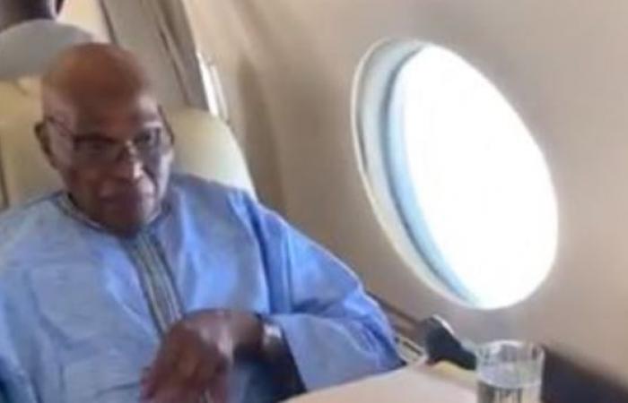 Me Abdoulaye Wade, le jet privé et le retour discret à Paris