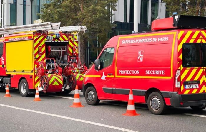 un violent incendie ravage un restaurant face à la tour Montparnasse et fait deux blessés