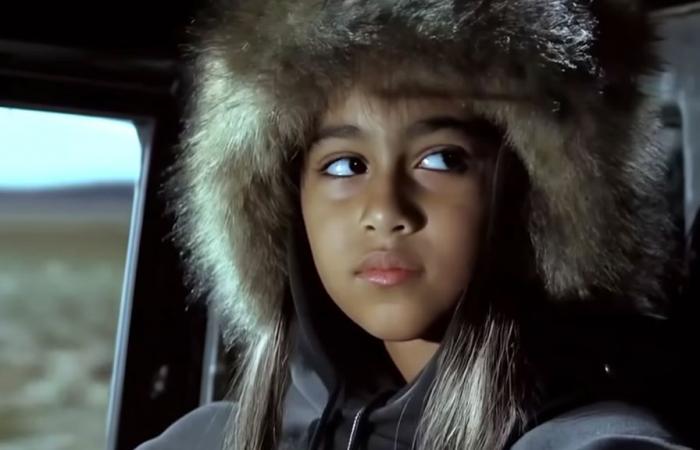 Dans le clip vidéo “BOMB” de Kanye West, ses filles North et Chicago Race Gremlins