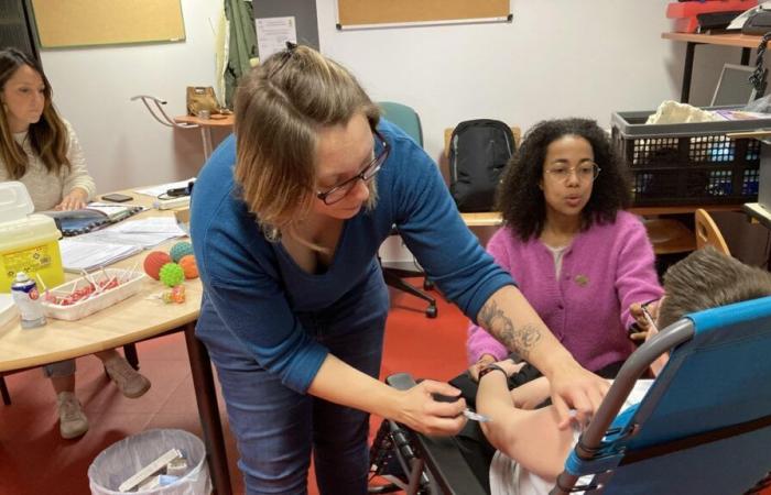 un vaccin contre le papillomavirus au collège