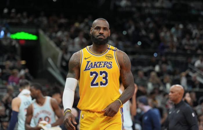 LeBron James surpasse Tim Duncan pour la deuxième victoire de tous les temps en carrière alors que les Lakers mettent fin à une séquence de défaites