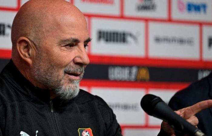 “Il faut des joueurs offensifs qui permettent de gagner des matches et je n’en vois pas aujourd’hui à Rennes”, estime Jorge Sampaoli.