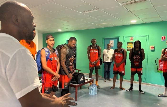 Un match de basket entre détenus et joueurs de l’ASC Tour, au centre pénitentiaire de Rémire-Montjoly