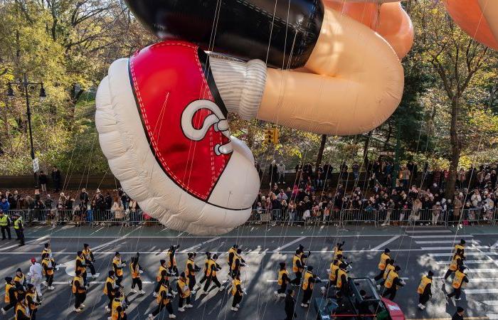 Pendant plus de 25 ans, ce photographe était assis près de la fenêtre au Macy’s Parade.